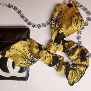 Hair scarf ponytail style scrunchy